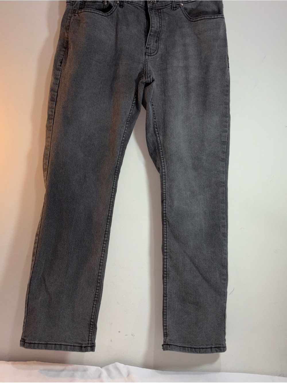 Rugby University Men’s Charcoal Jeans. J-13
